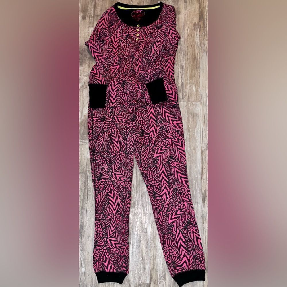 Steve madden Pink Black geometric pattern sleep set sz M
